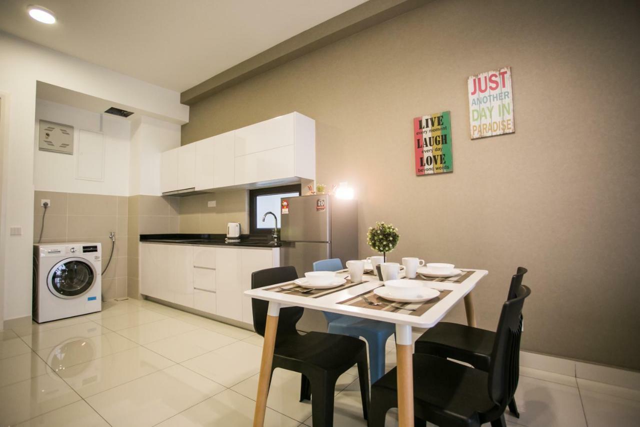 Econest Apartment By The One - Educity Nusajaya Nusajaya  Zewnętrze zdjęcie