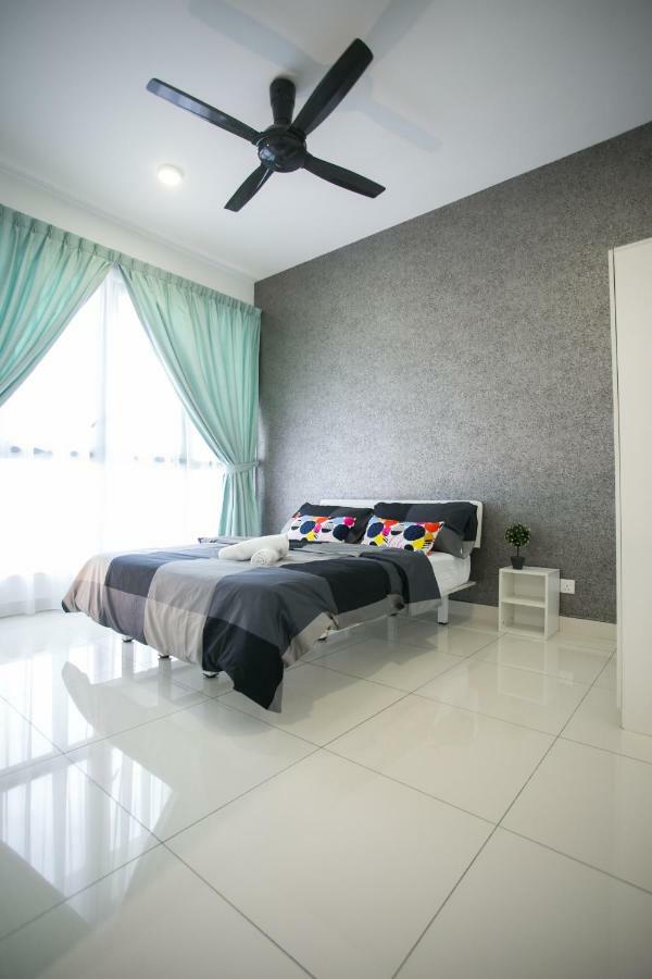 Econest Apartment By The One - Educity Nusajaya Nusajaya  Zewnętrze zdjęcie